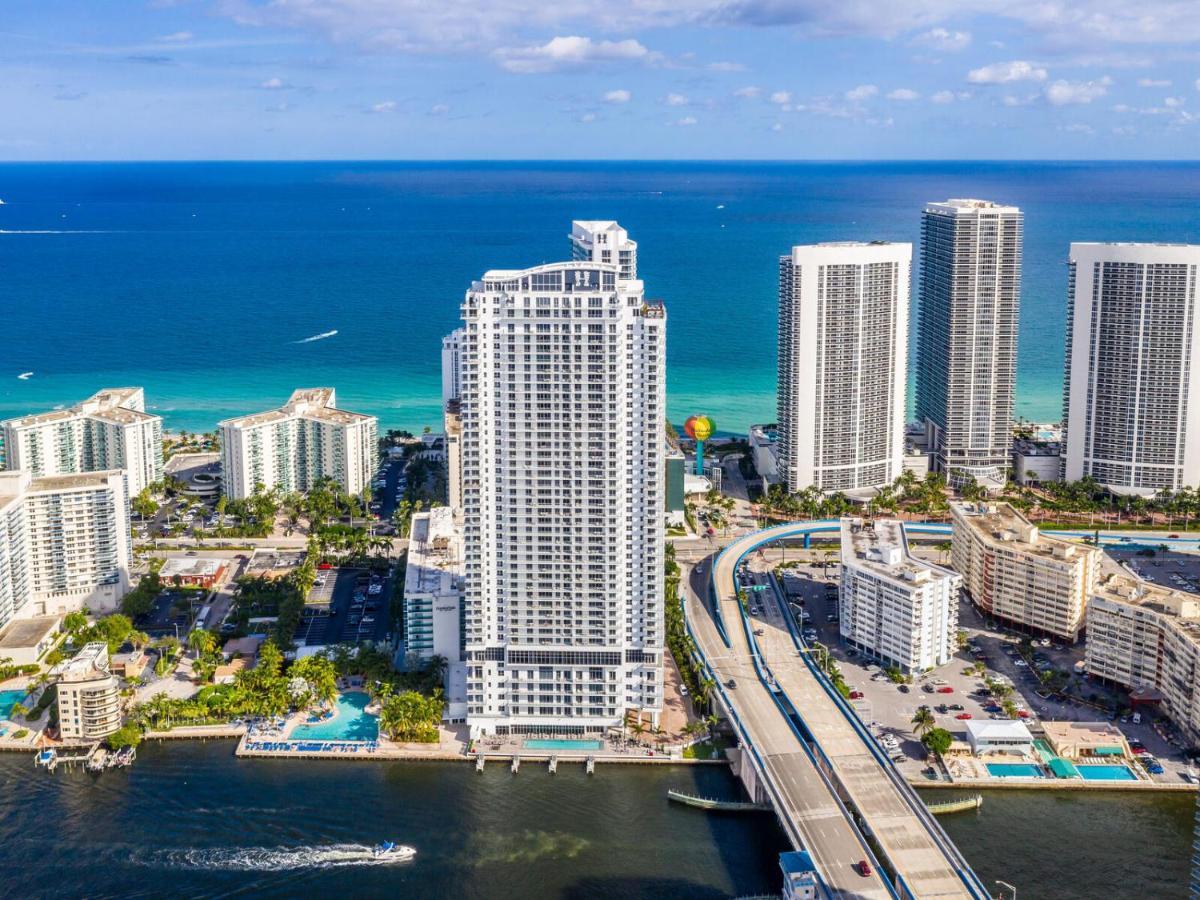 Hyde Beach House Three-Bedroom, Waterfront, Ocean And Intercostal View, Rooftop Pool, 5 Min Walk To Beach هوليوود المظهر الخارجي الصورة