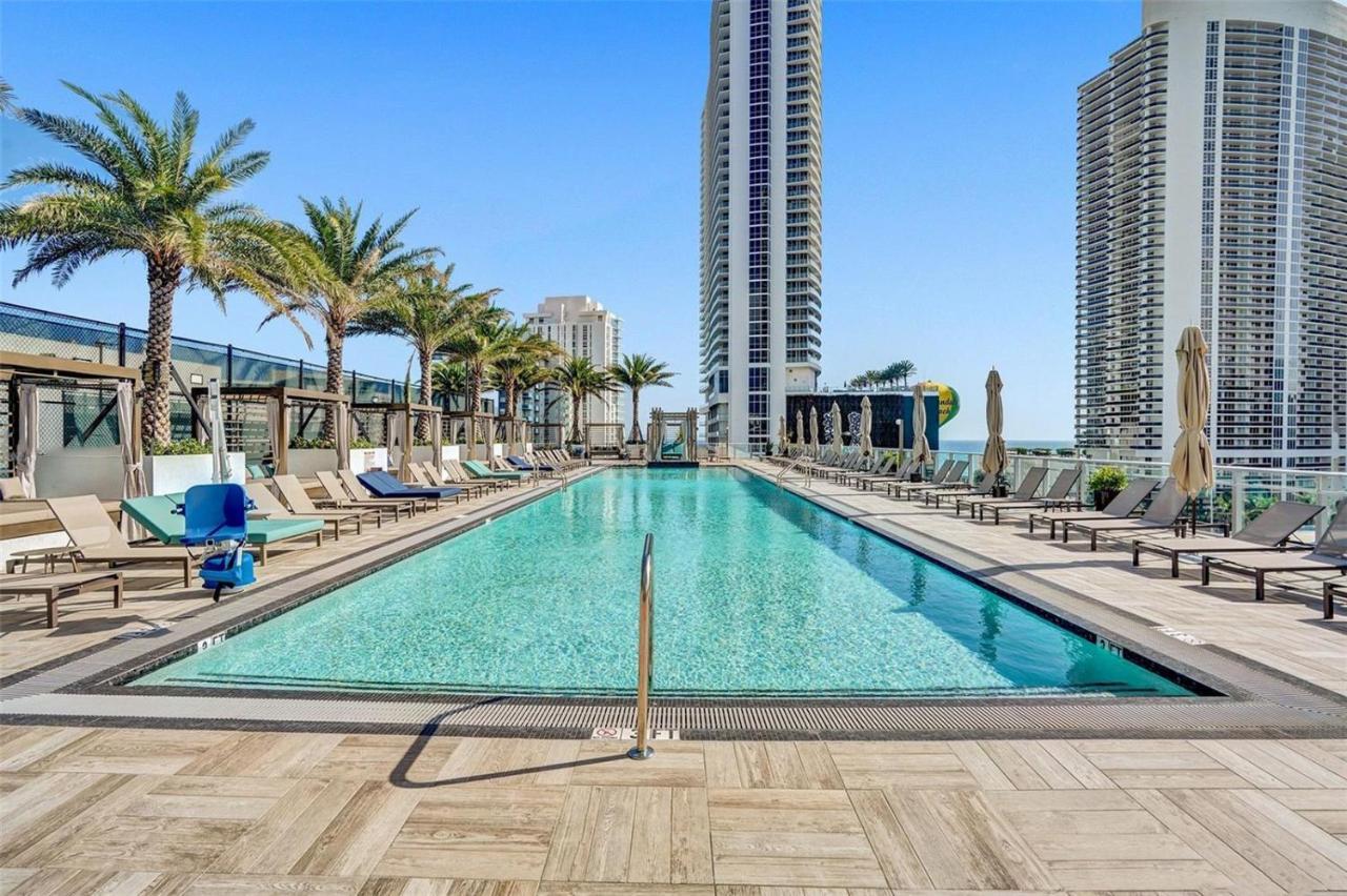 Hyde Beach House Three-Bedroom, Waterfront, Ocean And Intercostal View, Rooftop Pool, 5 Min Walk To Beach هوليوود المظهر الخارجي الصورة