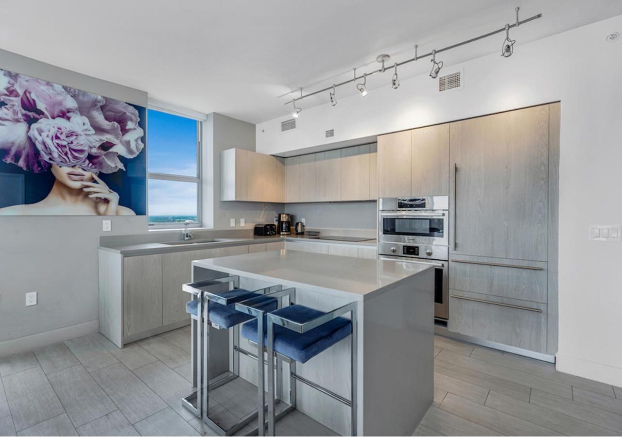 Hyde Beach House Three-Bedroom, Waterfront, Ocean And Intercostal View, Rooftop Pool, 5 Min Walk To Beach هوليوود المظهر الخارجي الصورة