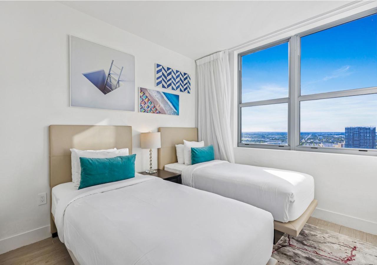 Hyde Beach House Three-Bedroom, Waterfront, Ocean And Intercostal View, Rooftop Pool, 5 Min Walk To Beach هوليوود المظهر الخارجي الصورة