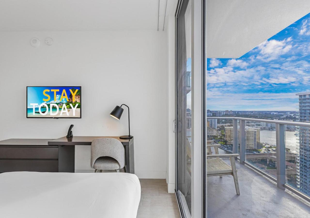 Hyde Beach House Three-Bedroom, Waterfront, Ocean And Intercostal View, Rooftop Pool, 5 Min Walk To Beach هوليوود المظهر الخارجي الصورة