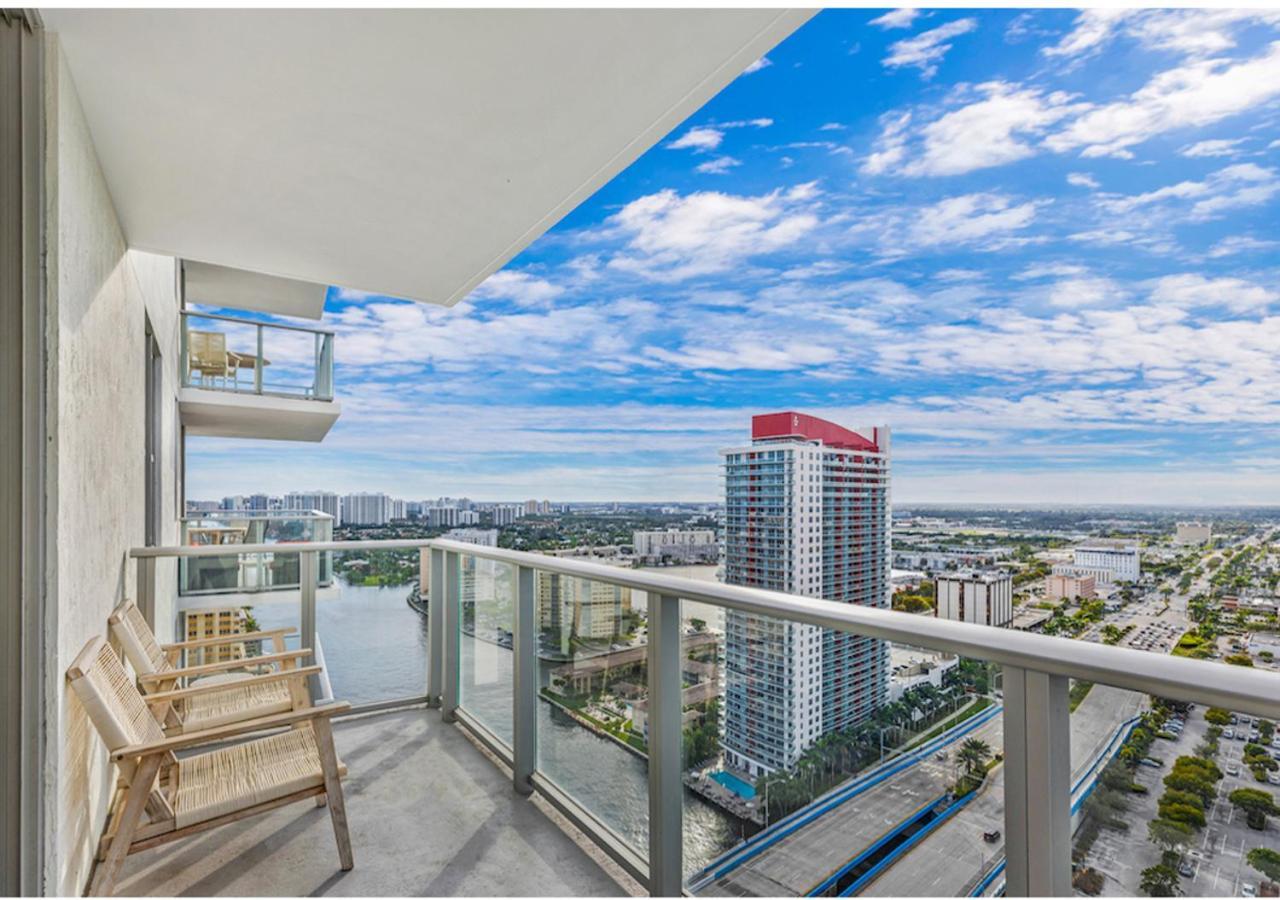 Hyde Beach House Three-Bedroom, Waterfront, Ocean And Intercostal View, Rooftop Pool, 5 Min Walk To Beach هوليوود المظهر الخارجي الصورة